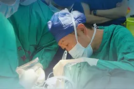 西安交大一附院创新应用脊髓神经电刺激术治疗交感神经过度活跃综合征图片