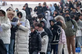 2025年全国硕士研究生招生考试开考图片