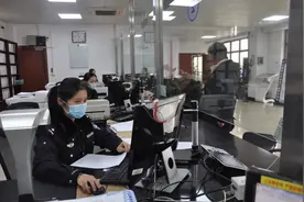 急需用证可就地办理！上海全面实行临时居民身份证“跨省通办”图片