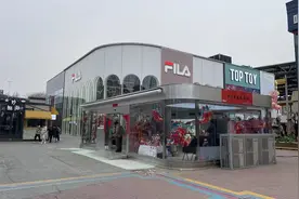 停产降薪撤店，高合汽车走到“退市”边缘图片