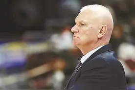 乔里欧出任北汽男篮主帅图片