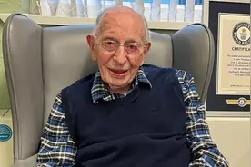 全球最长寿爷爷过112岁生日，他说凡事讲究适度图片