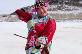 网红“杨老二”睡梦中去世，家属：事发当天被人灌了酒图片