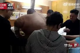 冲上热搜！718斤“中国第一胖”，半年狂减300斤图片