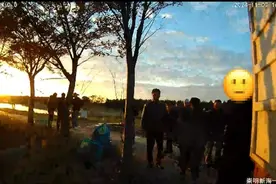 虾塘开捕遇拦阻，民警调解化纠纷图片