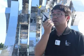 发烫的小艇、密闭的地下空间，亚运火炬塔守护者：上岛是一场高温“冒险”图片