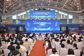 创新 创意 创业 创造！一起“挑战杯”！图片