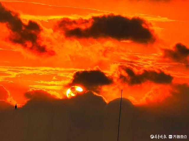 暴雨过后，夕阳绘就绝美画卷