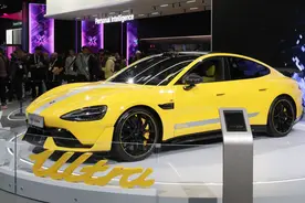 小米SU7 Ultra风波升级：数百名车主要求退车图片