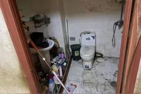 北京八旬老太家里有座“垃圾山”，蟑螂爬进邻居家……图片