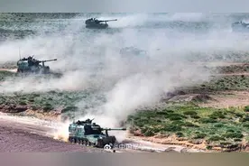 大片来袭！中部战区实弹训练高燃瞬间图片