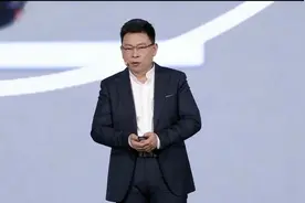 雷军与余承东隔空交锋：小米华为你支持谁？图片