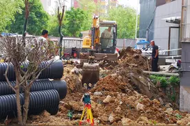 我为群众办实事｜街道社区多方努力，这个小区居民的“烦心事”解决了图片