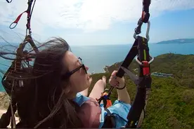 三亚蜈支洲岛引入滑翔伞项目 解锁云端瞰海新体验图片