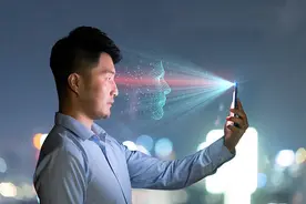 闪电律解｜刷脸登录银行APP却惊现他人信息 律师：或涉嫌侵权图片