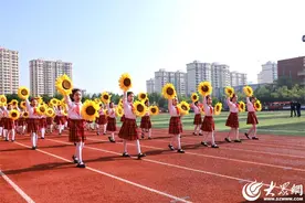 444名健儿竞技 济宁市任城区“体彩杯”中小学生田径运动会刷新26项区级纪录图片