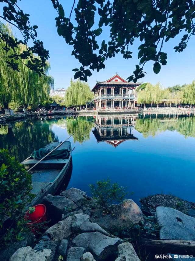 蓝天碧水五龙潭