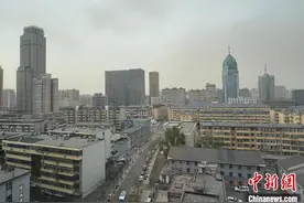 山西全民“等风来”：极端大风中的城市“攻防战”图片