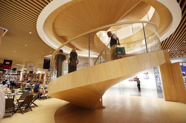 新型文化空间丨昆明市百里·春秋城市会客厅：“老场馆”焕发新面貌