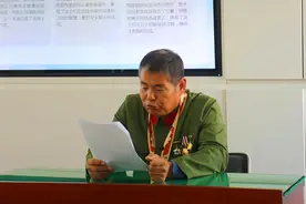 一等功臣进军营，共同追忆革命故事图片