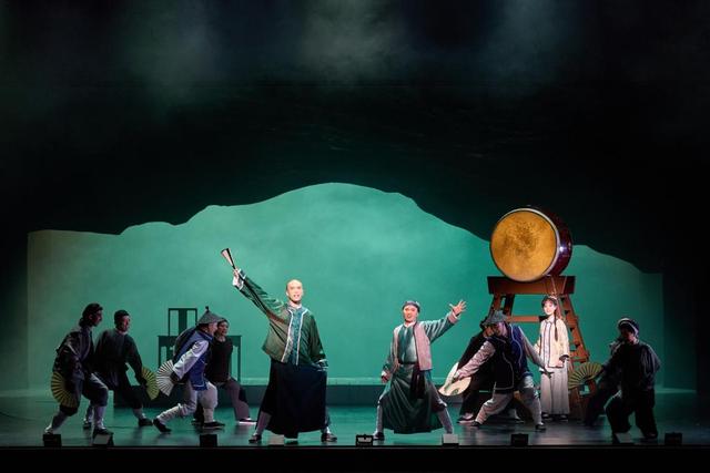 软背景优化（香港兴观察丨艺术脉搏 强劲跳动香港软产业展现硬实力）