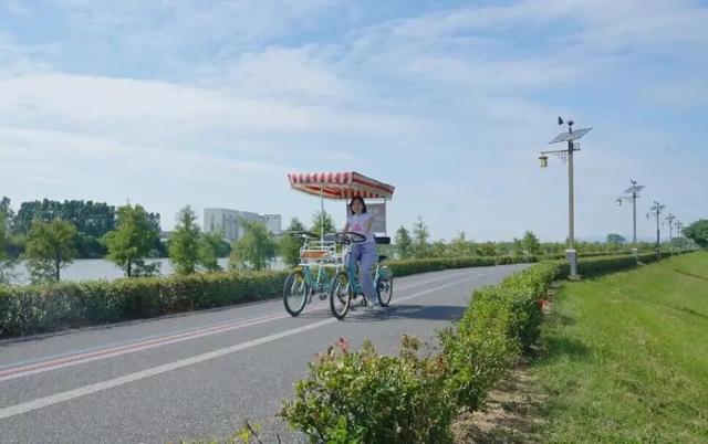 偶遇演员金晨、孙阳！来里水贤鲁岛打卡同款→