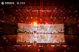 陈年五粮液价格持续上涨，五粮液助推老酒收藏热图片