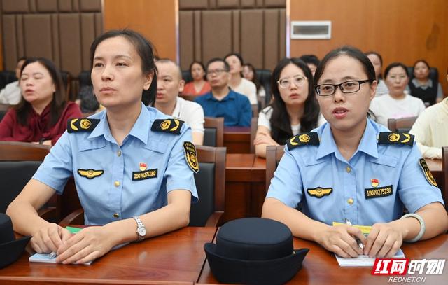 张管局“金鞭溪夜校”赋能景区服务