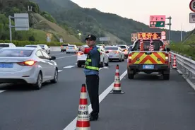 紫惠高速假期最高峰车流预计达9万车次，集中在河源紫金方向图片