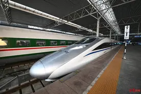 成宜高铁通车倒计时！记者试乘：75分钟从成都飙拢宜宾，又快又稳图片