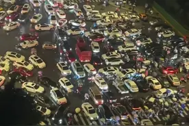 下午3点高峰提前！川A 川G“大军”即将出动！图片