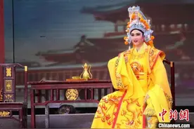 闽南乡间唱芗剧 台湾“小生”春节好戏连台图片