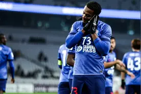 新民体育丨他为申花带来“真正的快乐”，还有人想马莱莱吗？图片