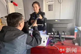孩子考试没有二代身份证，民警跨省加急办理图片