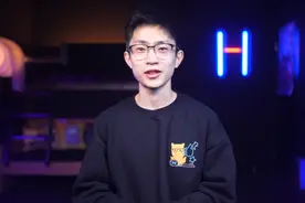 Z Waves｜何同学：20岁爆红的千万粉丝博主，5G最大受益人，22岁征服雷军和库克图片