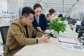 威海高新区：电子营业执照让企业办事“省时省力更省心”图片