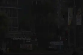 波音客机起落架丢失 加州飓风暴雨中惊险硬着陆图片