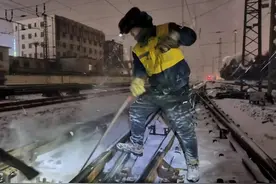强降雪为何会导致部分高铁限速甚至停运？图片