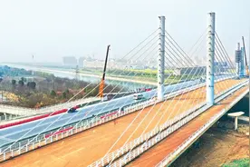 复兴大道跨江汉运河桥初现雏形 计划今年9月建成通车图片