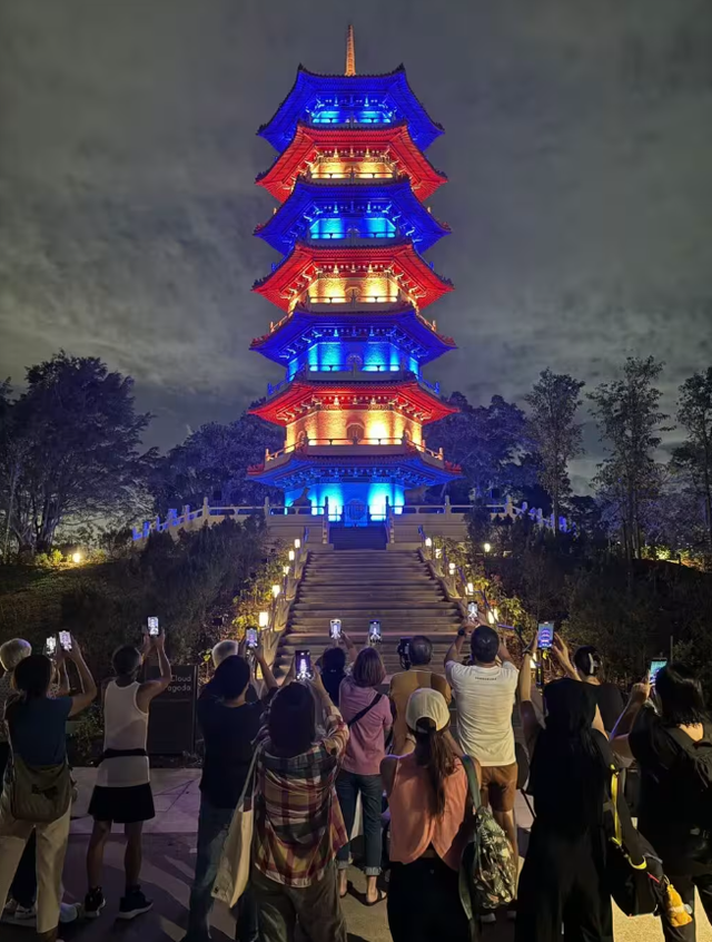 从花拉公园到裕华园：新加坡的中秋节，变了