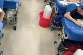 高温红色预警 成都有学校用冰块降温图片