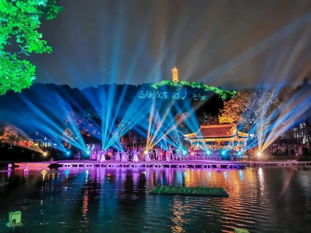 玩转西施跨年音乐节！吃喝玩乐，收藏这篇就够了→