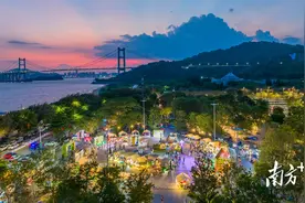 周末在威远岛海边露营，太浪漫了吧图片