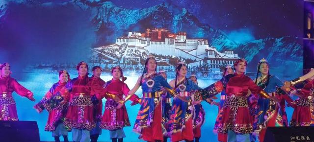 烟花秀！无人机表演！国庆假期，巴彦淖尔真红火