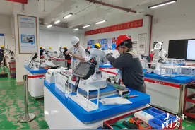 比拼新技能！237名选手为工业机器人“看病开方”图片