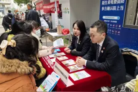 雷锋精神薪火传 武昌百瑞景社区开展3·5学雷锋日活动图片