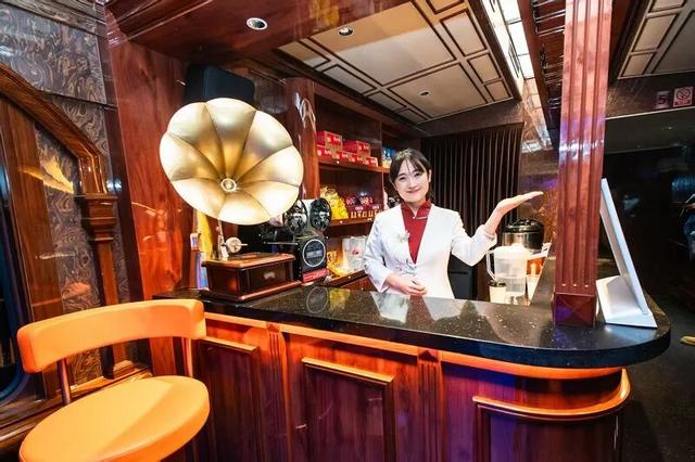 “津旅时光号” 天津启程！复古绿皮车变移动剧场