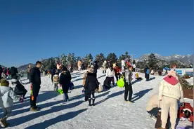 九寨沟两天游客增长78.42% 冬游四川“含金量”持续升温|冬游四川图片