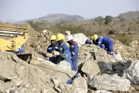 澳大利亚收紧出口，中国在非洲淘到“白金”图片