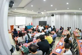 员工刚入职即怀孕，企业能否因此解除劳动关系？这场“普法直通车”信息量很大图片